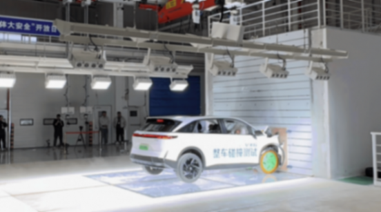 高空墜落,高速碰撞,硬剛尖樁!啟辰挑戰電車安全測試