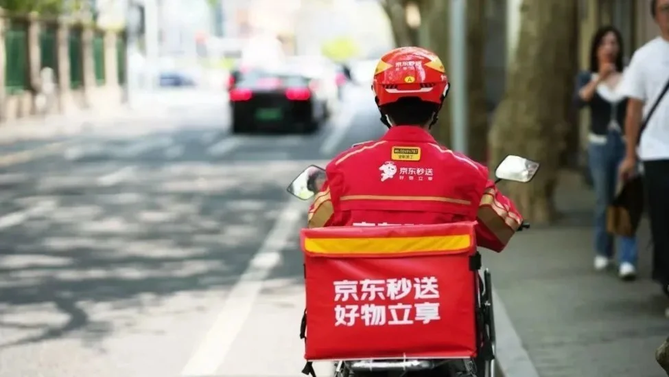 許冉替劉強東回應(yīng)了一切，但京東要打自己的仗