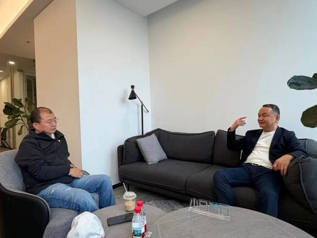 中東實(shí)測(cè)翻車(chē),Robotaxi還是有點(diǎn)傻?